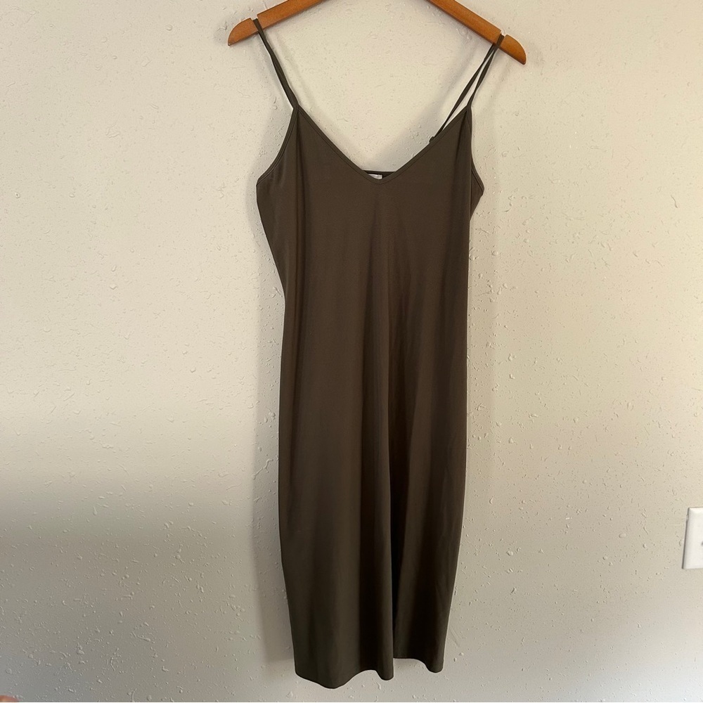 🦋 Leith Cami Slip Dress Olive Green Stretch Casual Small Comfy
